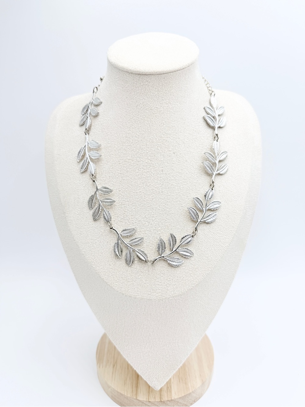 Silver-Tone Leaf Vine Statement Necklace Nature-Inspired